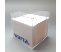 Pudełko z karteczkami wewnątrz z jednym kolorem nadruku i dwa boki bez nadruku kolorowego.