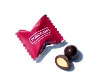 Słodycze Reklamowe z Logo (Nuts in chocolate with logo almonds in pistachio coating)